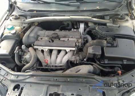 2004 Volvo S60 2.4 z USA, uszkodzony, nr VIN YV1RS61T942344217